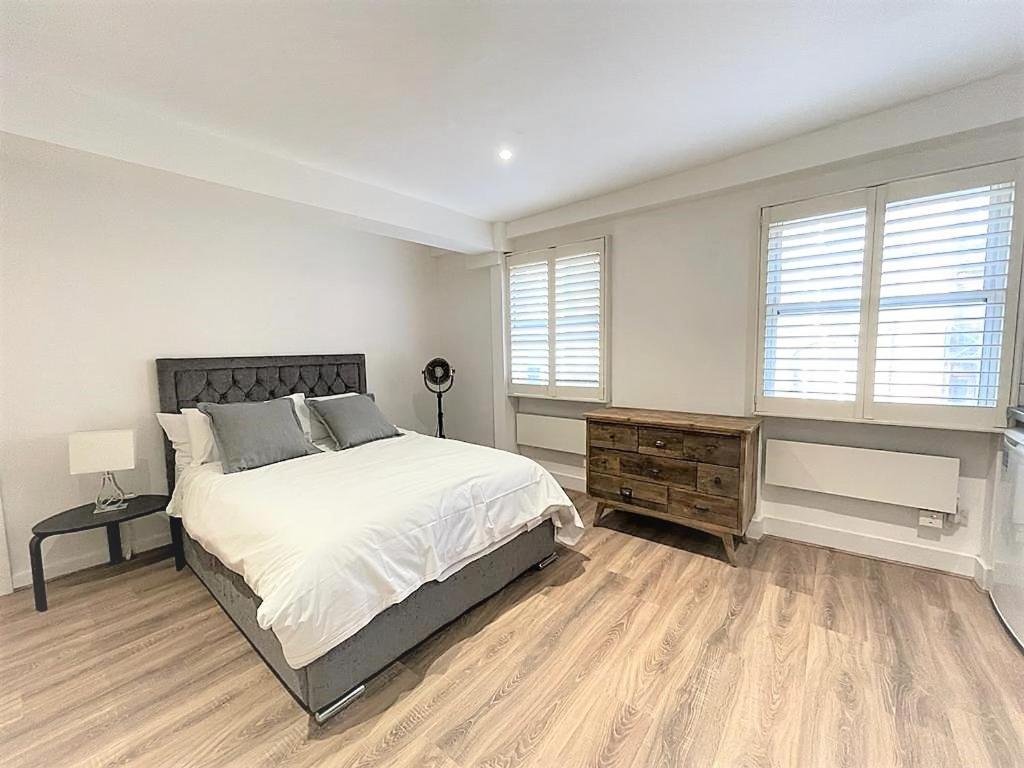 Goodge Street Apartments Лондон Екстериор снимка