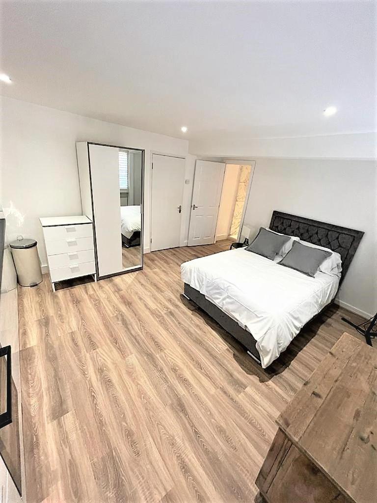 Goodge Street Apartments Лондон Екстериор снимка