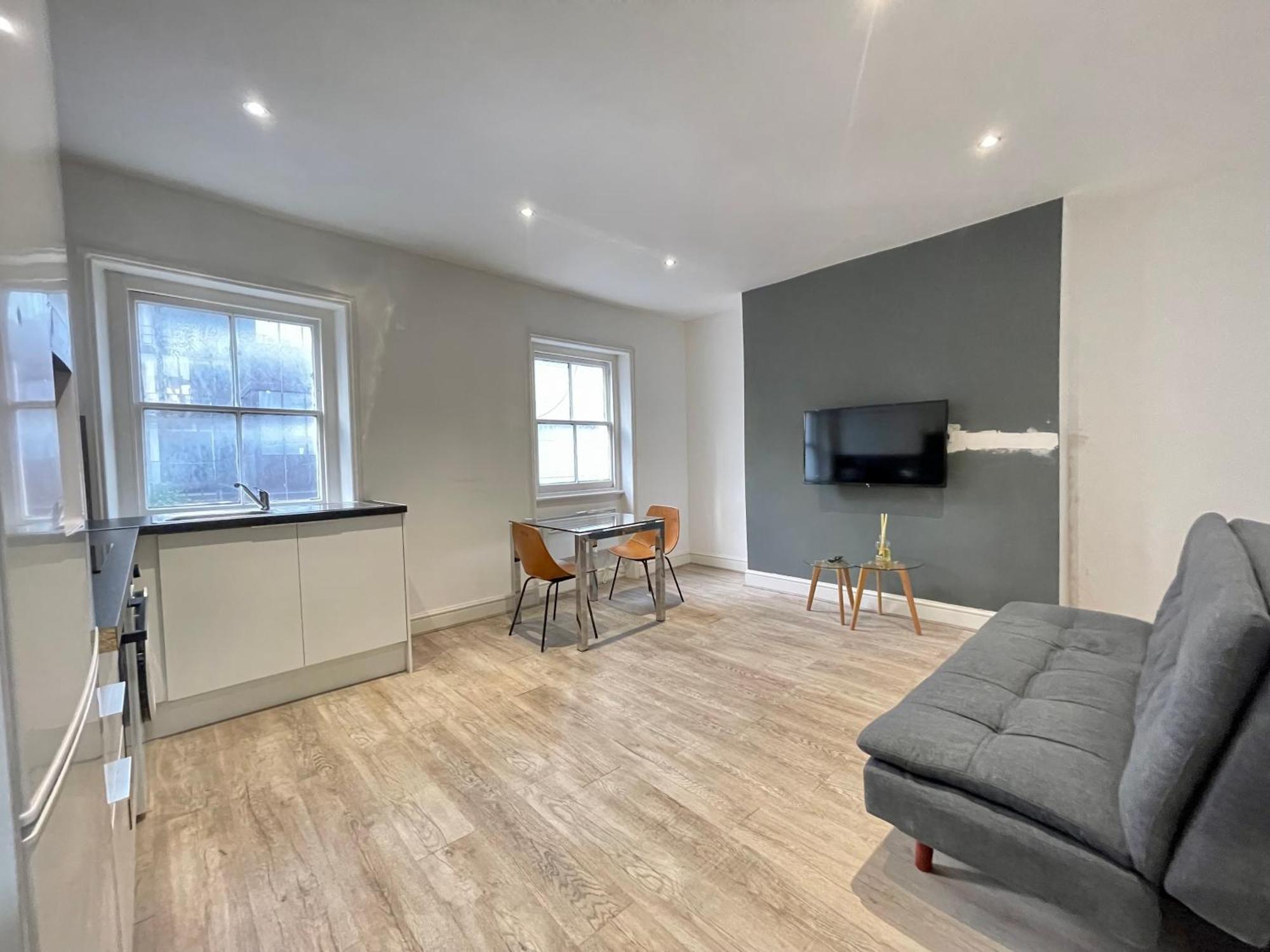 Goodge Street Apartments Лондон Екстериор снимка