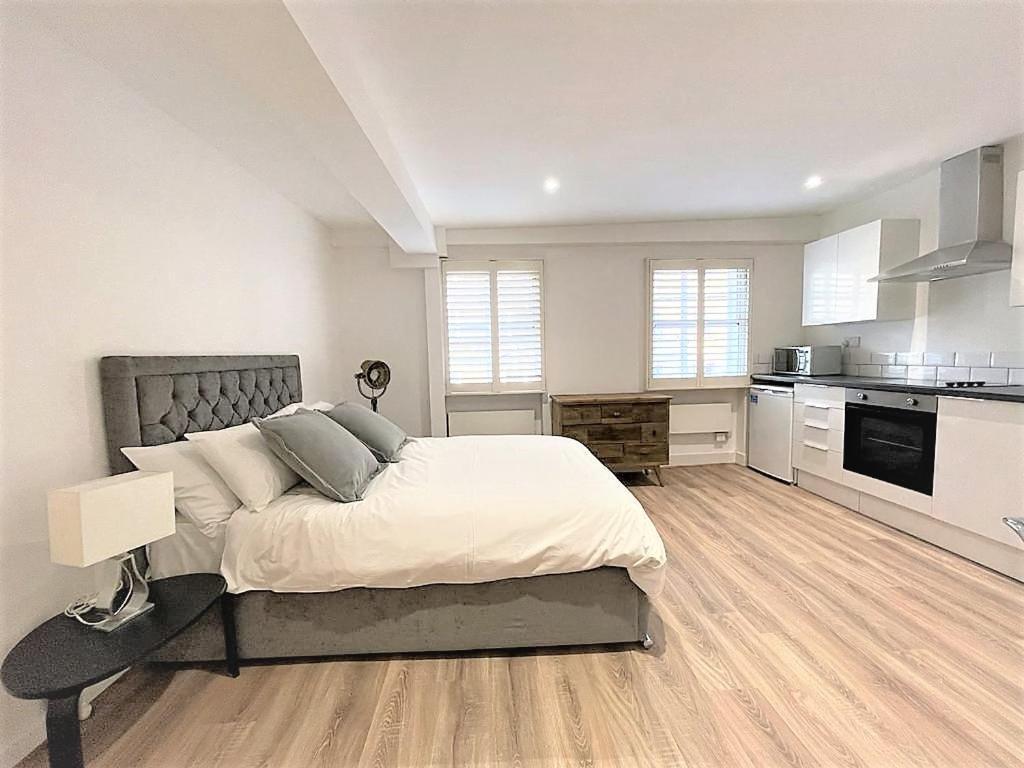 Goodge Street Apartments Лондон Екстериор снимка