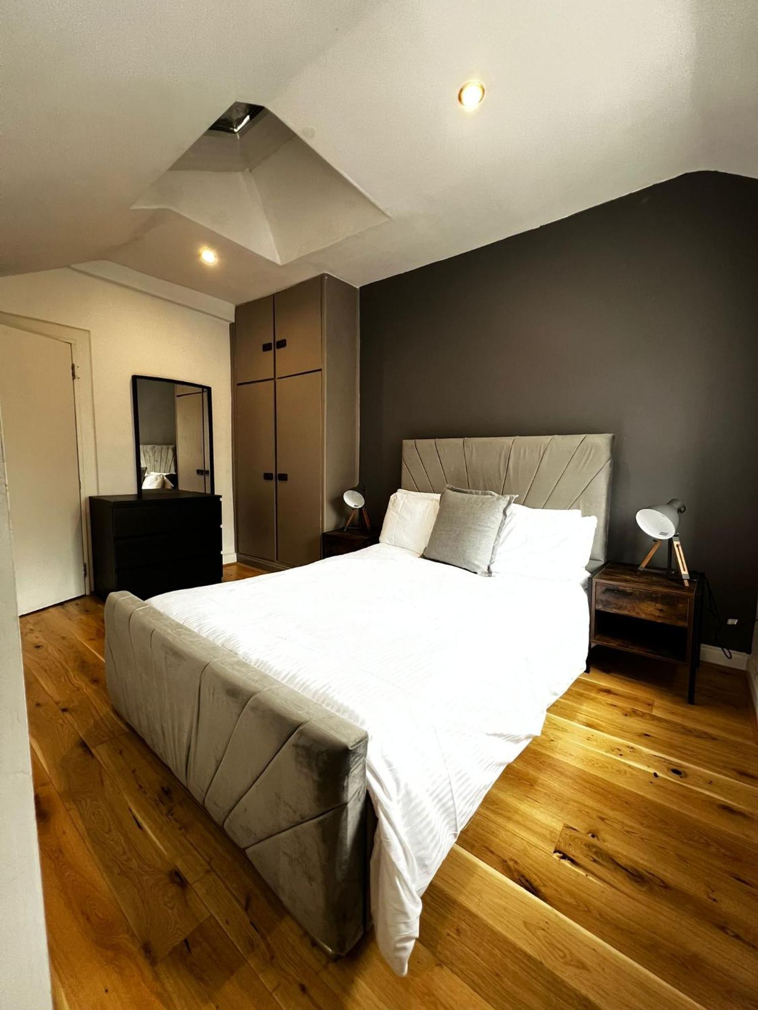 Goodge Street Apartments Лондон Екстериор снимка