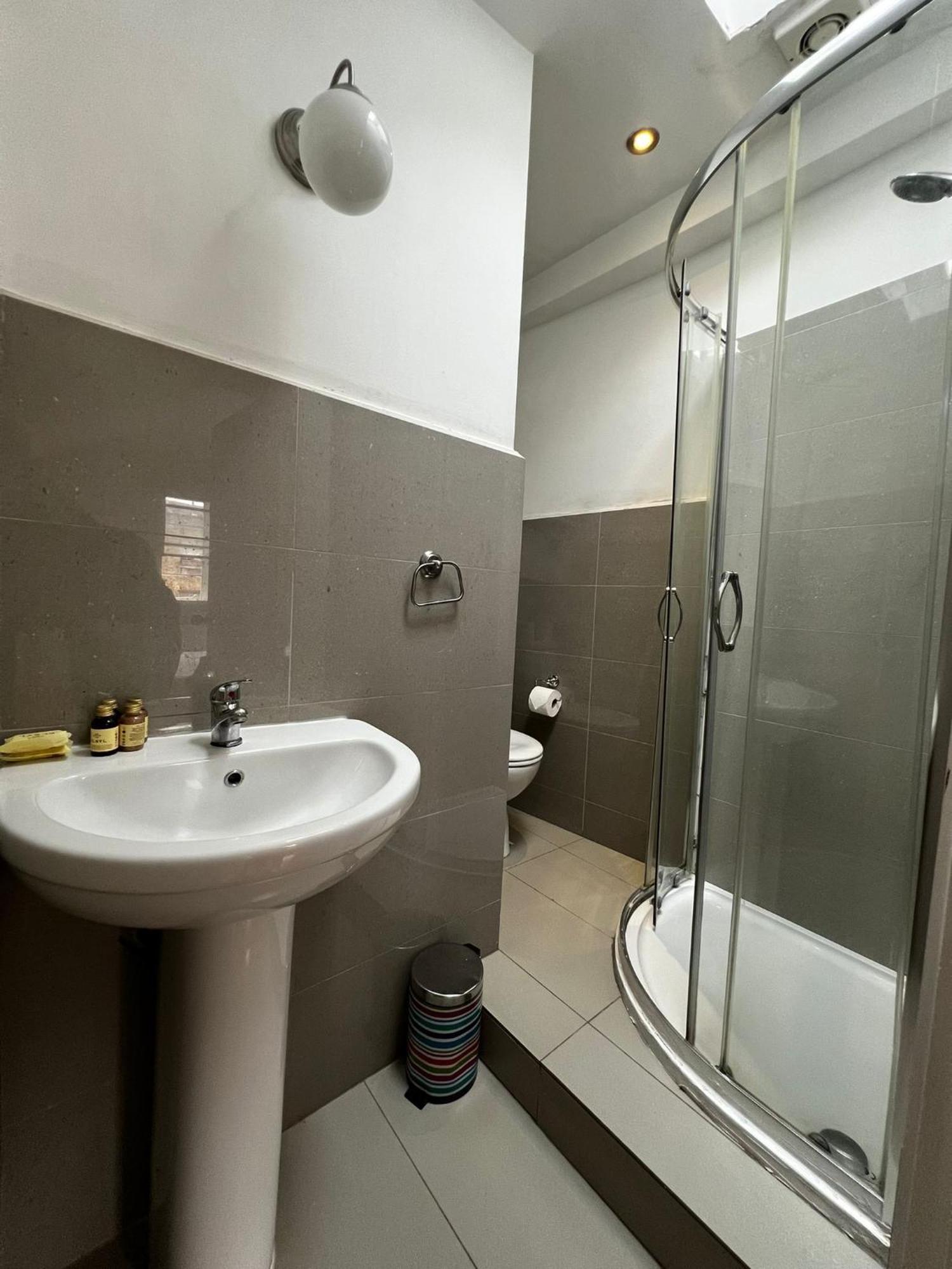 Goodge Street Apartments Лондон Екстериор снимка